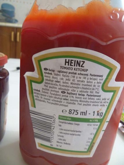 Heinz kečup bez konzervantov. 
